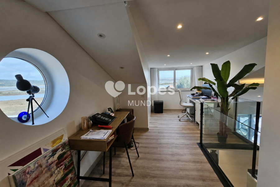 Casa com 3 quartos à venda no Algarve, Portugal – Piscina e terreno de 12.000 m²