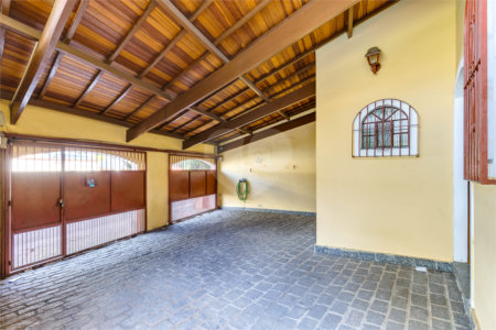 Sobrado à venda com 3 quartos, sendo 1 suíte, em Alto da Boa Vista, São Paulo, SP