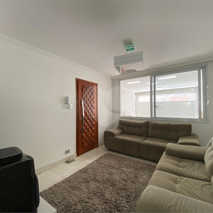 Casa para alugar com 3 quartos, sendo 2 suítes, em Vila Carrão, São Paulo, SP