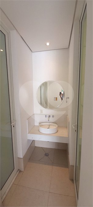 Sobrado à venda ou para alugar com 7 quartos, sendo 4 suítes,  em Cidade Jardim, São Paulo, SP
