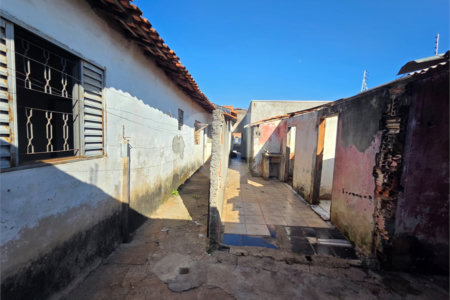 Casa à venda com 2 quartos em Jardim Vieira de Moraes, Itapetininga, SP