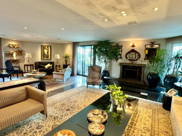Apartamento à venda com 4 suítes em Moema, São Paulo, SP