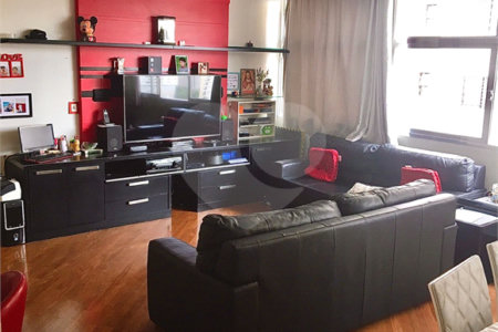 Apartamento à venda com 3 quartos, sendo 1 suíte, em Pinheiros, São Paulo, SP