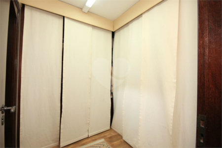 Sobrado à venda ou para alugar com 5 quartos, sendo 2 suítes, em Alto da Boa Vista, São Paulo, SP