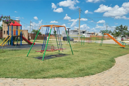 Casa à venda com 3 quartos, sendo 1 suíte,  no condomínio Residencial Villagio Wanel, Sorocaba - SP