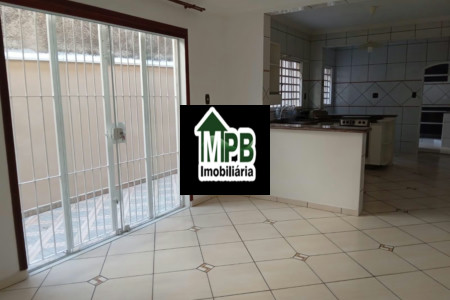 Sobrado à venda com 2 quartos, sendo 1 suíte, em Jardim Altos Do Itavuvu, Sorocaba, SP