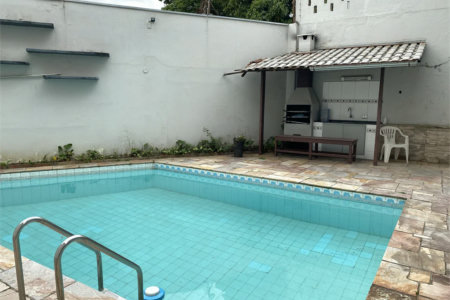 Casa à venda com 3 suítes em Jardim Leonor, São Paulo, SP