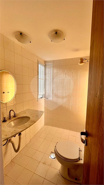 Apartamento à venda com 3 quartos, sendo 1 suíte,  em Parque Residencial Aquarius, São José dos Campos, SP