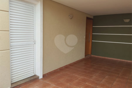Casa à venda com 3 quartos, sendo 1 suíte,  no condomínio Vila Aracoara, Araraquara - SP