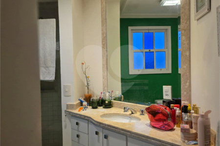 Casa à venda com 5 quartos, sendo 1 suíte,  em Praia Rasa, Armação dos Búzios, RJ