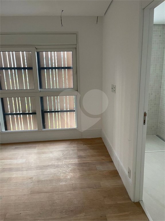 Apartamento à venda com 3 suítes em Moema, São Paulo, SP
