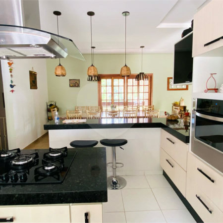 Casa à venda com 3 suítes em Dos Finco, São Bernardo do Campo, SP