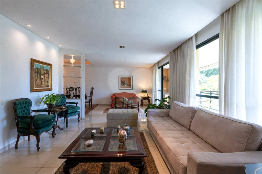 Apartamento à venda com 3 suítes em Vila Suzana, São Paulo, SP