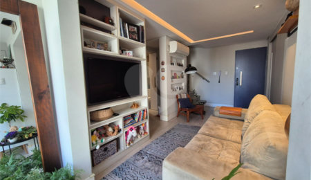 Apartamento à venda com 2 quartos, sendo 1 suíte,  em Saúde, São Paulo, SP