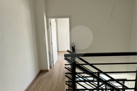 Casa à venda ou para alugar com 3 suítes no condomínio Mont Blanc Village, Vinhedo - SP