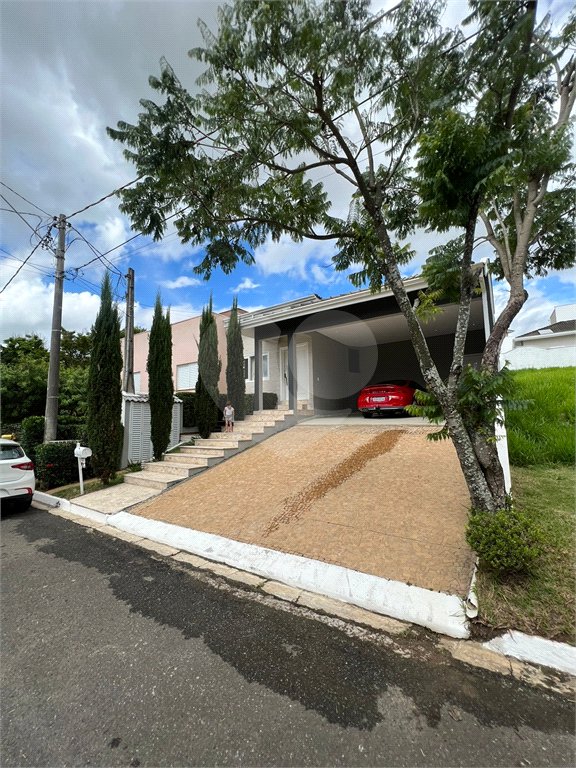 Casa à venda com 3 quartos, sendo 1 suíte, no condomínio Parque do Varvito, Itu - SP