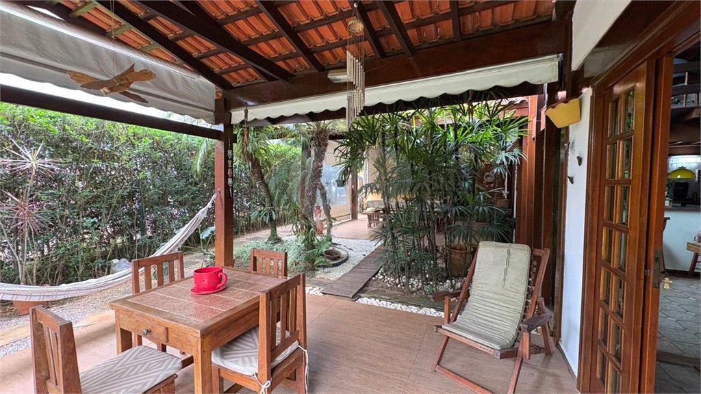 Casa à venda com 4 quartos, sendo 2 suítes,  no condomínio Vivendas do Lago, Sorocaba - SP