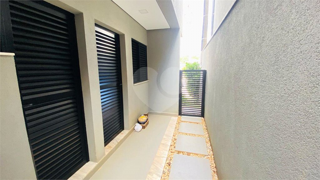 Casa à venda com 3 suítes no condomínio Euroville II, Bragança Paulista - SP