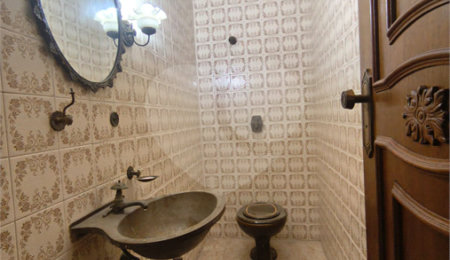 Sobrado à venda com 8 quartos, sendo 2 suítes,  em Parada Inglesa, São Paulo, SP