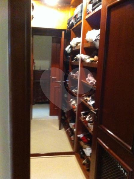 Apartamento à venda com 4 suítes em Real Parque, São Paulo, SP