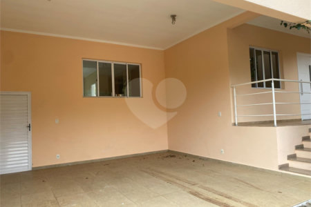 Casa para alugar com 3 quartos, sendo 1 suíte, no condomínio Reserva da Mata, Vinhedo - SP