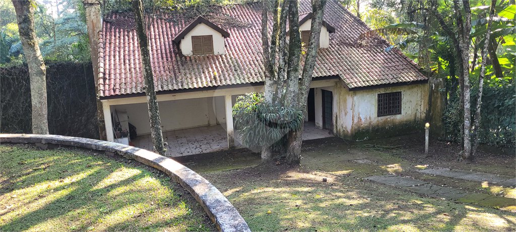 Casa à venda com 3 suítes no condomínio Jardim da Montanha I, Mairiporã - SP