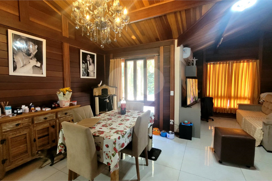 Casa à venda com 2 quartos, sendo 1 suíte,  no condomínio Sausalito, Mairiporã - SP