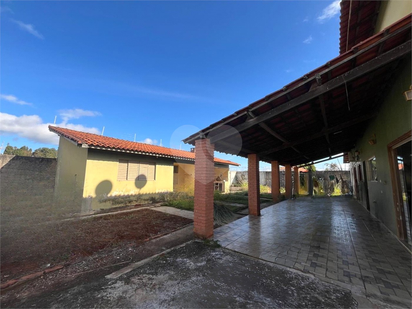 Sobrado à venda com 4 quartos, sendo 1 suíte, em Estância Conceição, Itapetininga, SP