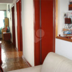 Sobrado à venda com 3 quartos em Vila Romanópolis, Ferraz de Vasconcelos, SP