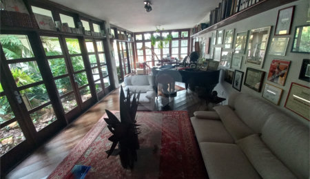 Sobrado à venda com 4 quartos, sendo 2 suítes,  em Fazenda Morumbi, São Paulo, SP