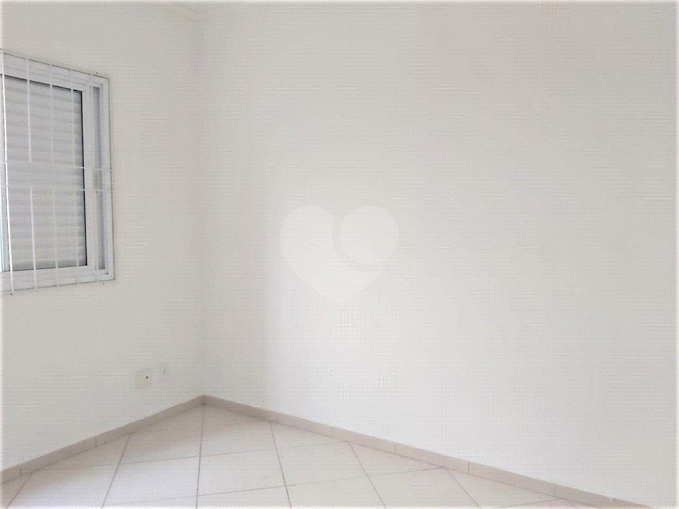 Apartamento à venda com 3 quartos, sendo 1 suíte,  em Pinheirinho, Vinhedo, SP