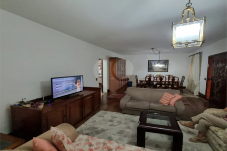 Sobrado à venda com 4 quartos, sendo 2 suítes, em Barro Branco (zona Norte), São Paulo, SP