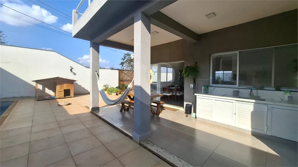 Sobrado com Piscina à Venda no Terras de Treviso – Piracicaba/SP
