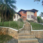 Casa à venda com 3 quartos, sendo 4 suítes,  no condomínio Estância Marambaia, Vinhedo - SP