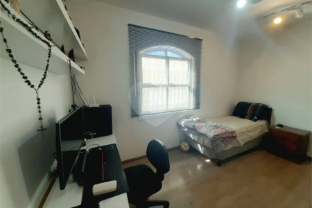 Casa à venda com 3 quartos, sendo 1 suíte, no Centro, Vinhedo, SP