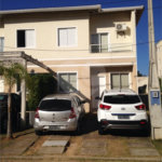 Casa à venda com 3 quartos, sendo 1 suíte, no condomínio Village Jardim Versailles, Jundiaí - SP