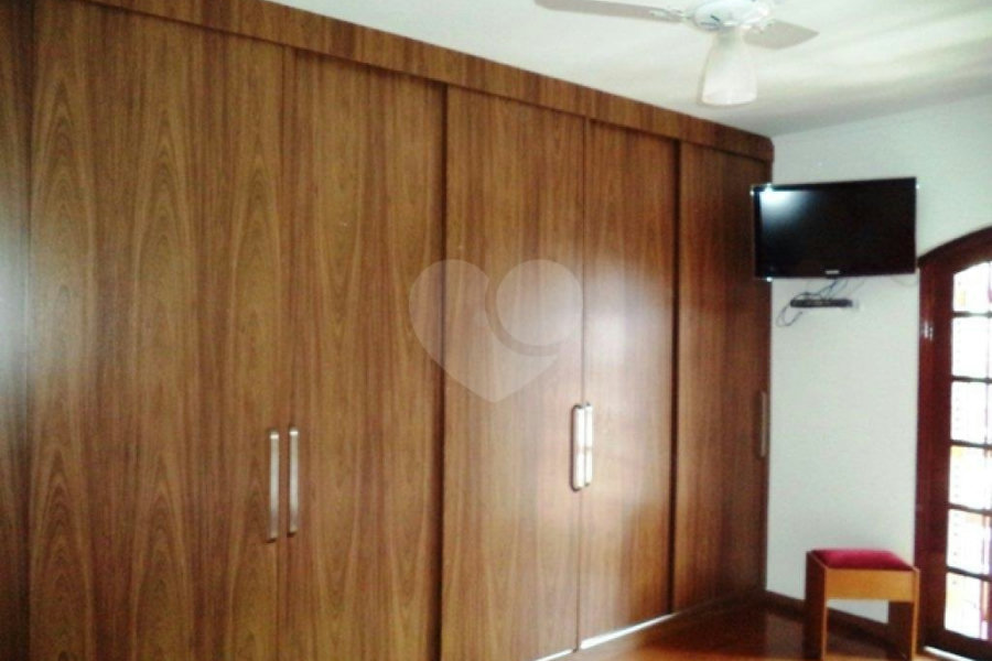 Sobrado à venda com 3 quartos, sendo 1 suíte, em Tremembé, São Paulo, SP
