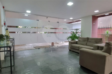 Apartamento à venda com 1 suíte em Vila Alexandria, São Paulo, SP