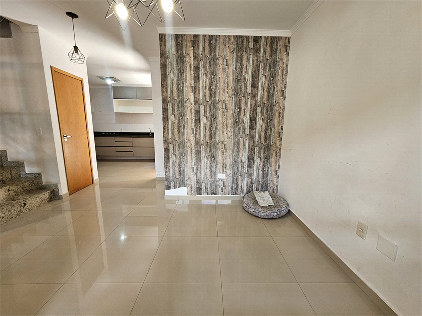 Sobrado à venda com 3 quartos, sendo 1 suíte,  em Vila Nivi, São Paulo, SP