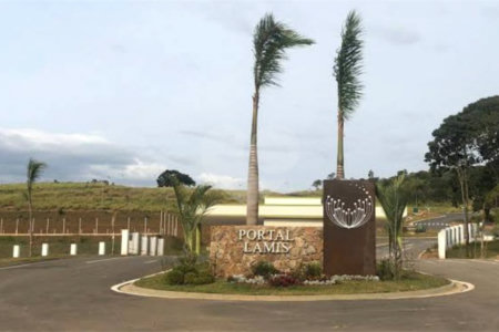 Terreno à venda no condomínio Portal Lamis, Bom Jesus dos Perdões - SP