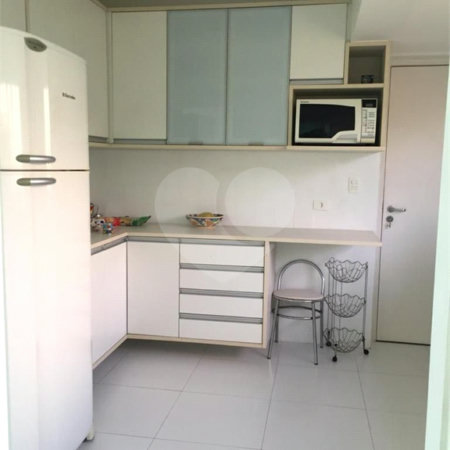 Apartamento à venda com 3 quartos em Pitangueiras, Guarujá, SP