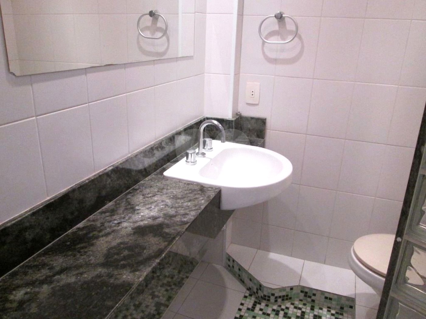 Apartamento à venda com 3 quartos, sendo 1 suíte,  em Paraíso, São Paulo, SP