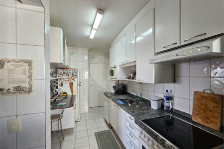 Apartamento à venda com 2 quartos, sendo 1 suíte,  em Chácara Santo Antônio, São Paulo, SP
