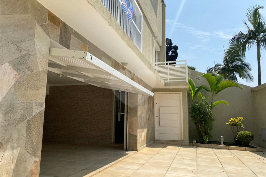 Sobrado à venda com 4 quartos, sendo 3 suítes, em Vila Ester (zona Norte), São Paulo, SP