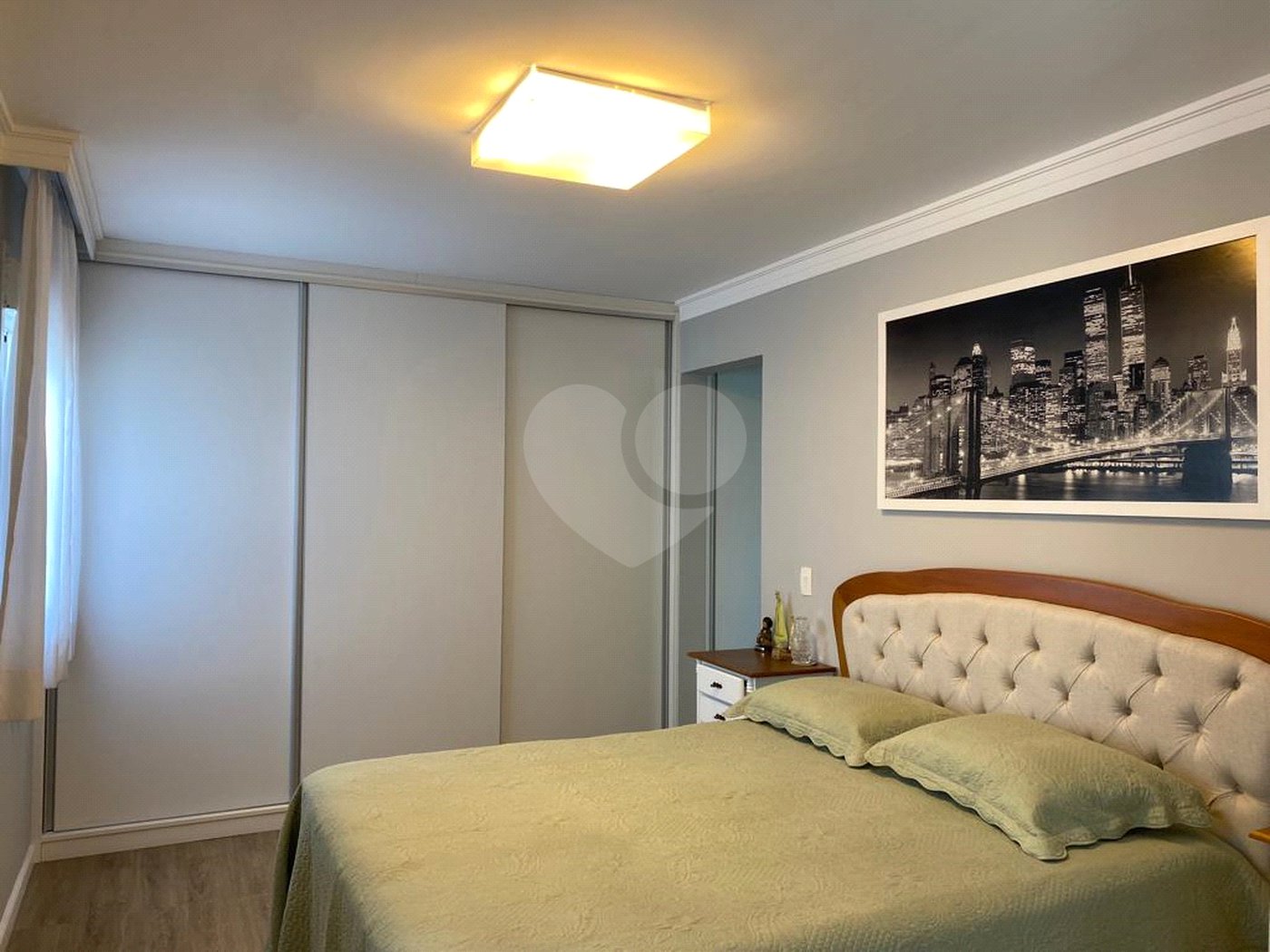 Casa à venda com 4 quartos, sendo 2 suítes, no condomínio Residencial Vila Lagos, São Paulo - SP