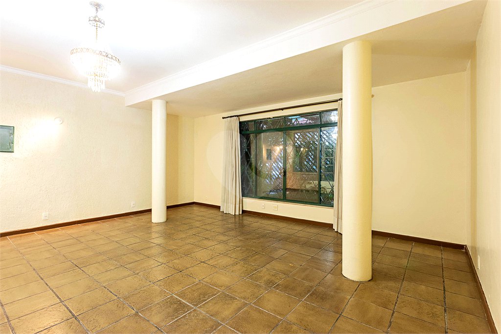 Casa à venda com 3 quartos, sendo 1 suíte, em Chácara Santo Antônio, São Paulo, SP