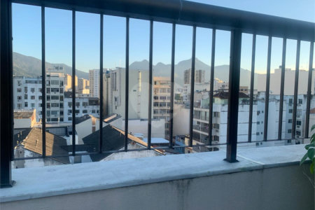 Cobertura à venda com 2 quartos, sendo 1 suíte, em Maracanã, Rio de Janeiro, RJ