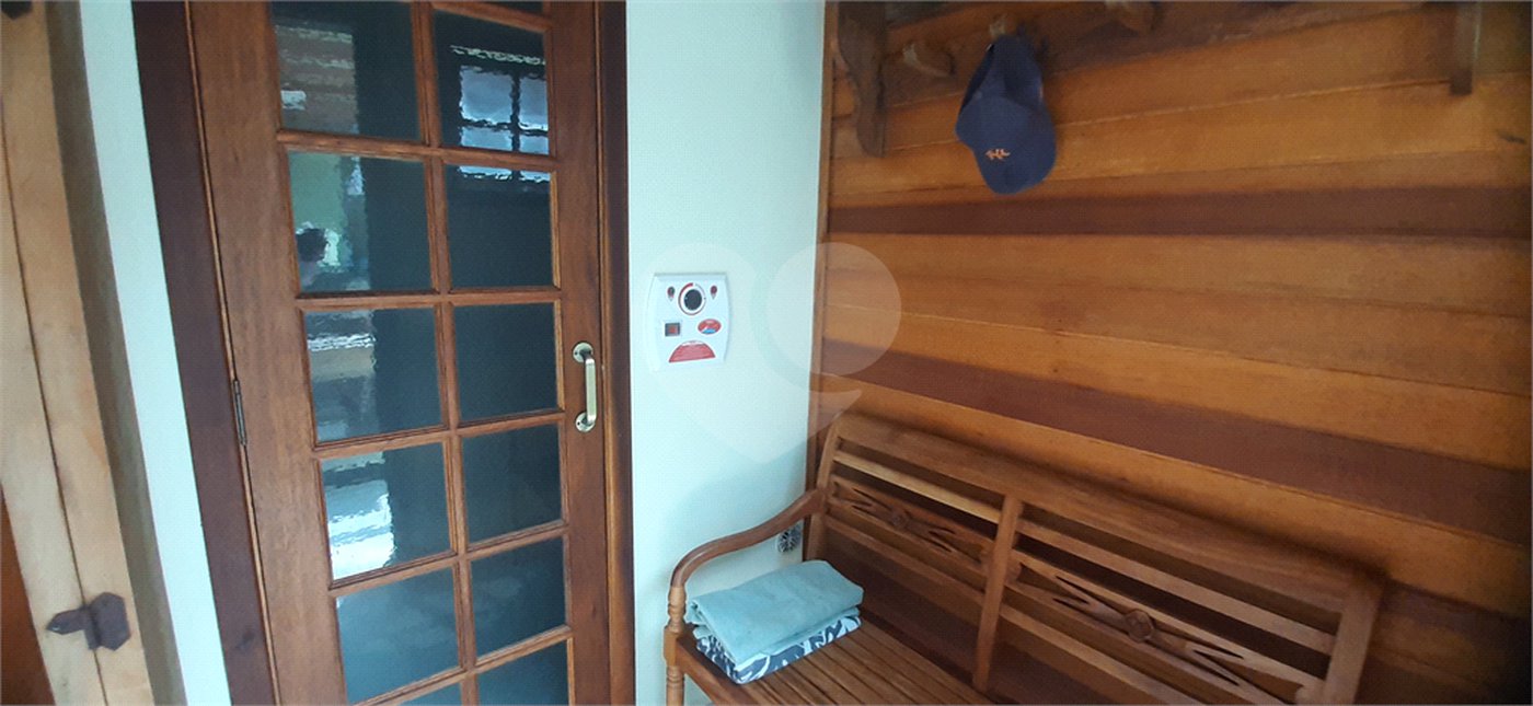 Casa à venda com 4 quartos, sendo 3 suítes, no condomínio Sausalito, Mairiporã - SP