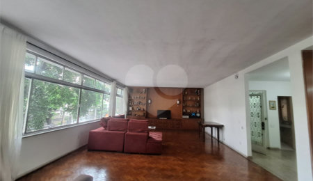 Apartamento à venda com 4 quartos, sendo 1 suíte,  em Tijuca, Rio de Janeiro, RJ