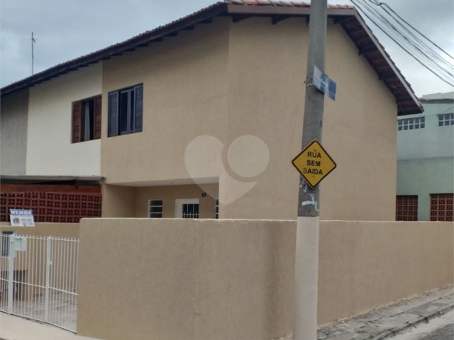 Sobrado à venda com 2 quartos em Vila das Palmeiras, Guarulhos, SP